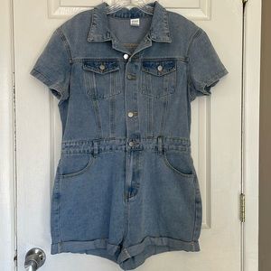 Womens short denim jumpsuit, never worn